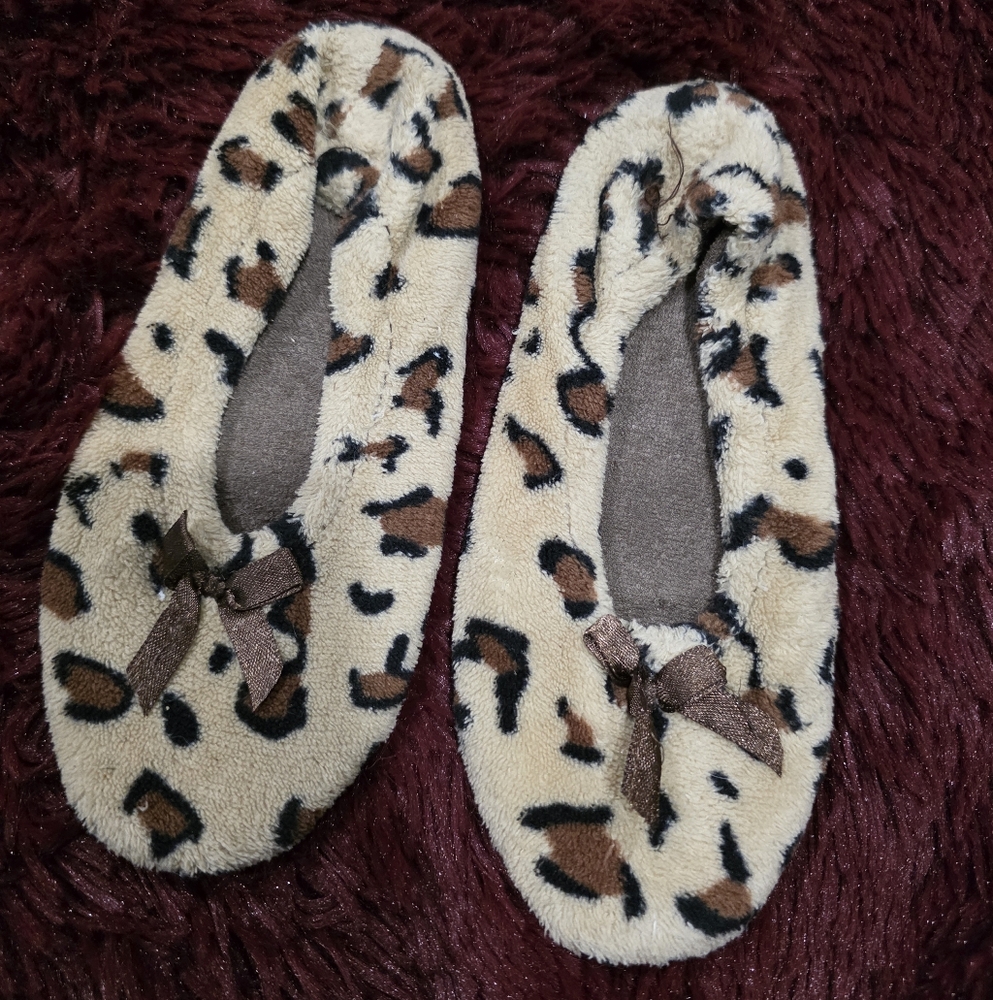 Leopard Print Fuzzy Slippers with Bow